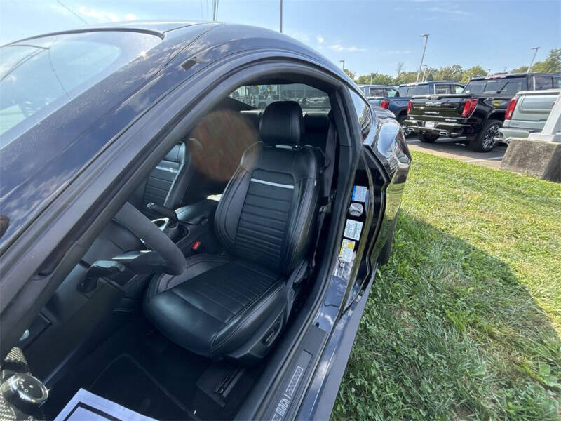 2022 Ford Mustang Mach 1