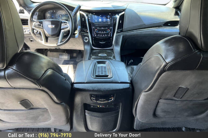 2016 Cadillac Escalade Platinum