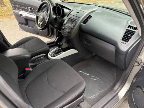 2012 Kia Soul +