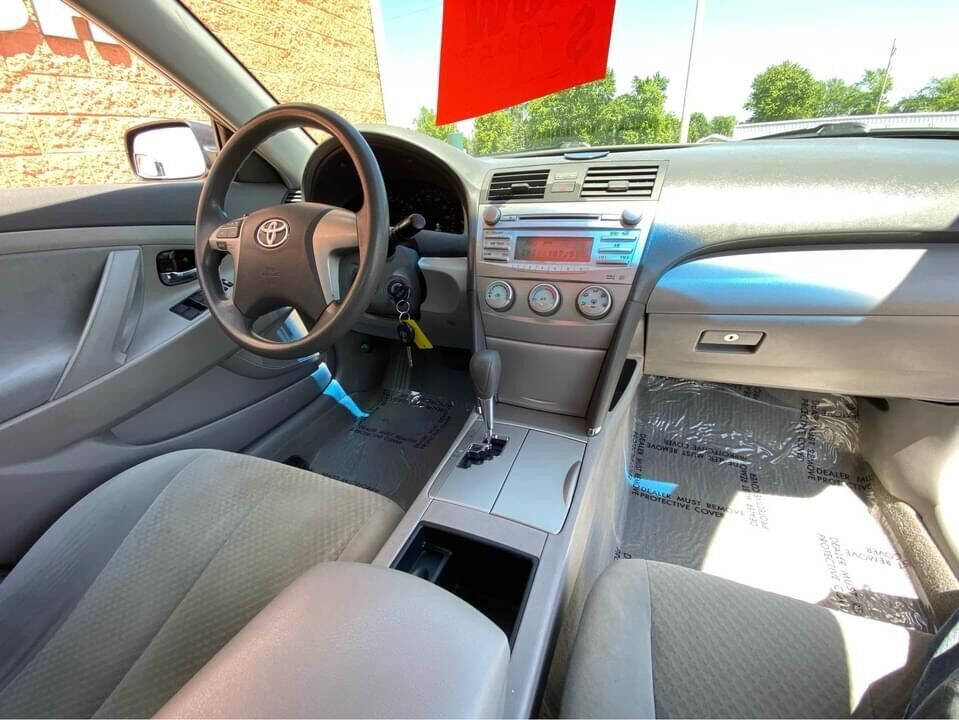 2008 Toyota Camry for sale at Illinois Auto Wholesalers in Tolono, IL