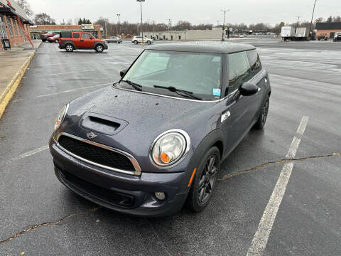 2012 MINI Cooper Hardtop for sale at PREMIER AUTO SALES in Martinsburg WV