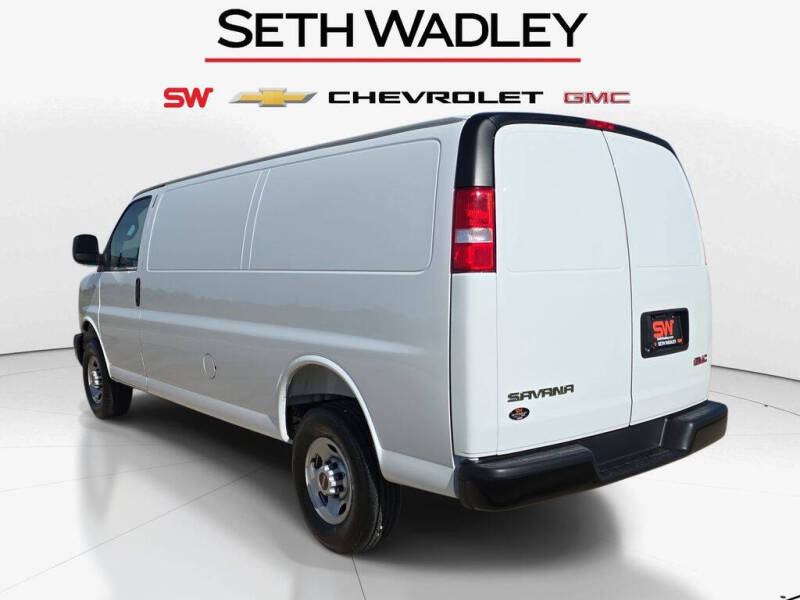 2026 GMC Savana 3500