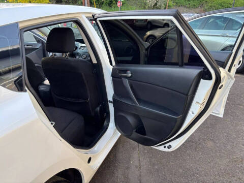 2013 Mazda MAZDA3 i Touring