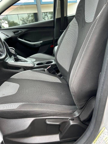 2012 Ford Focus SE