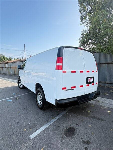 2021 Chevrolet Express 2500
