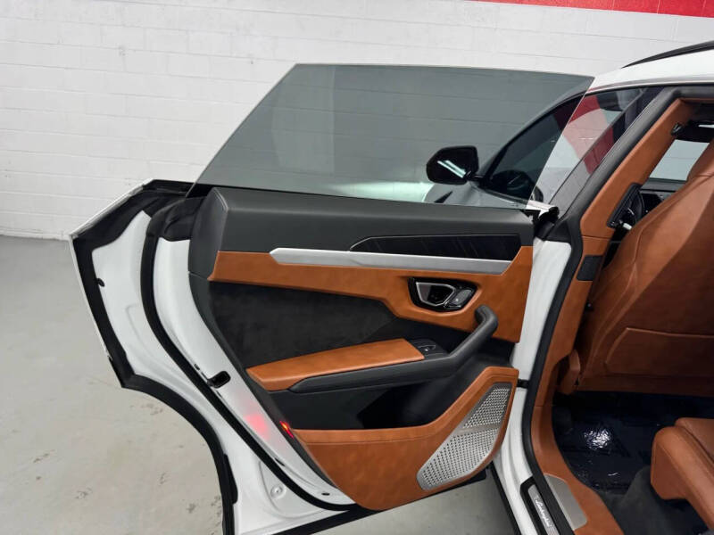 2021 Lamborghini Urus