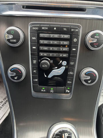 2016 Volvo XC60 T5 Drive-E Premier