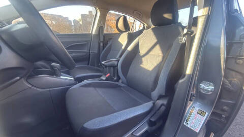 2023 Nissan Versa SV