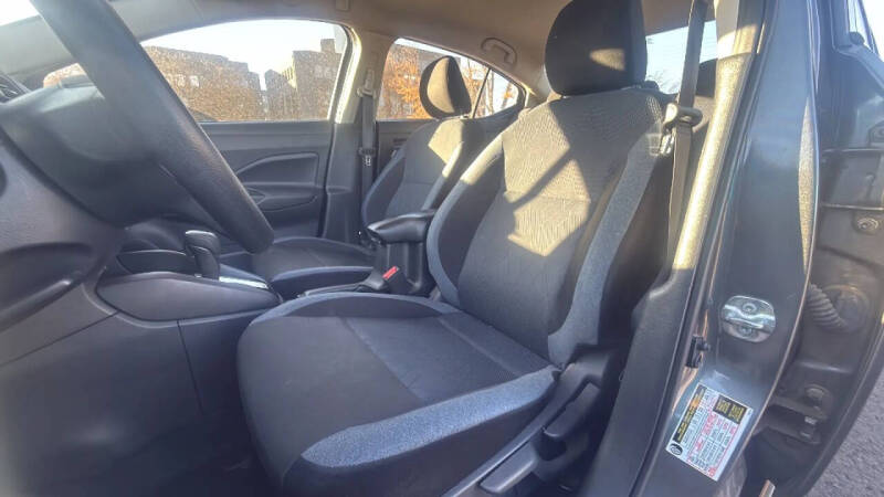 2023 Nissan Versa SV