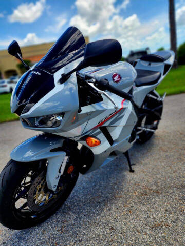 2025 Honda CBR600RR