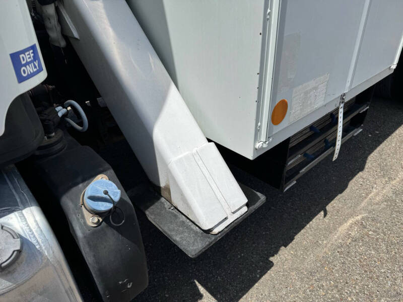 2014 Freightliner M2 106