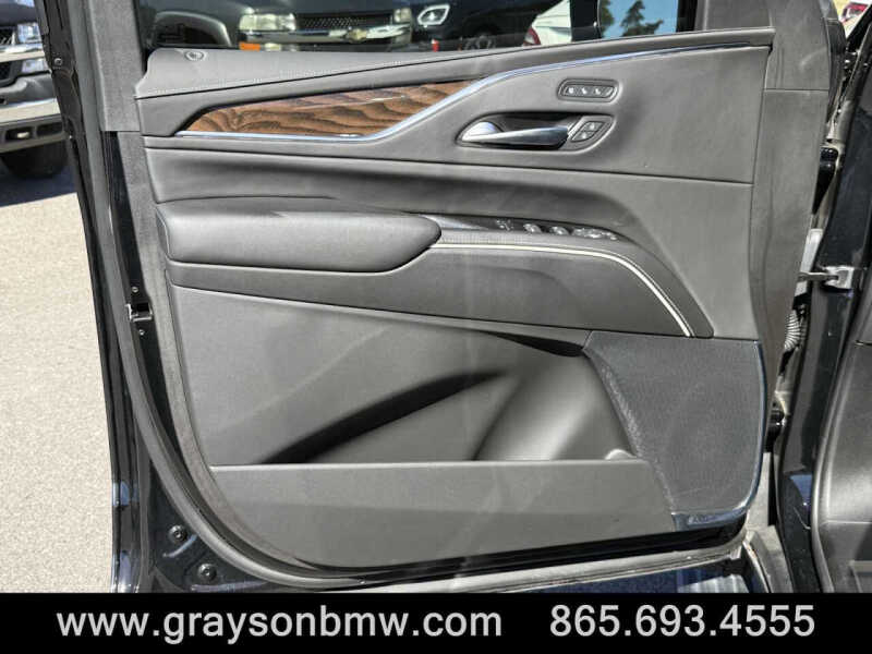 2024 Cadillac Escalade ESV Sport Platinum