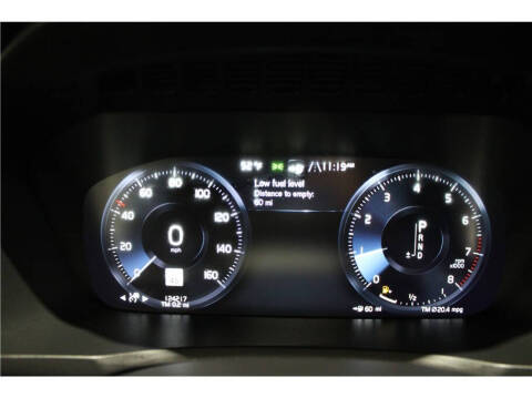 2021 Volvo XC90 T5 Momentum