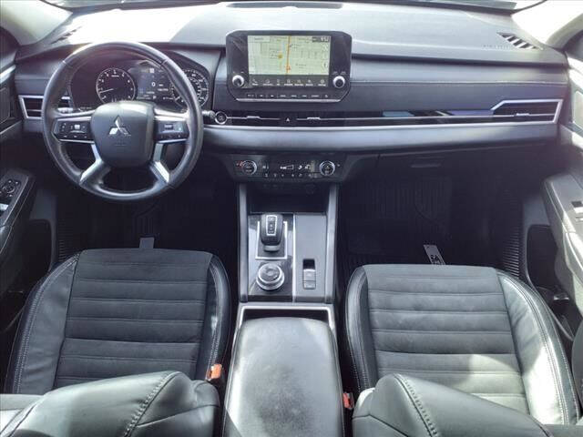 2022 Mitsubishi Outlander SE