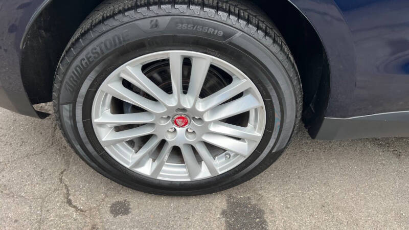 2017 Jaguar F-PACE 35t Prestige