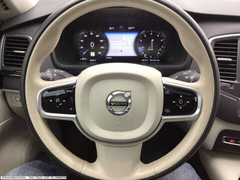 2020 Volvo XC90 T5 Momentum
