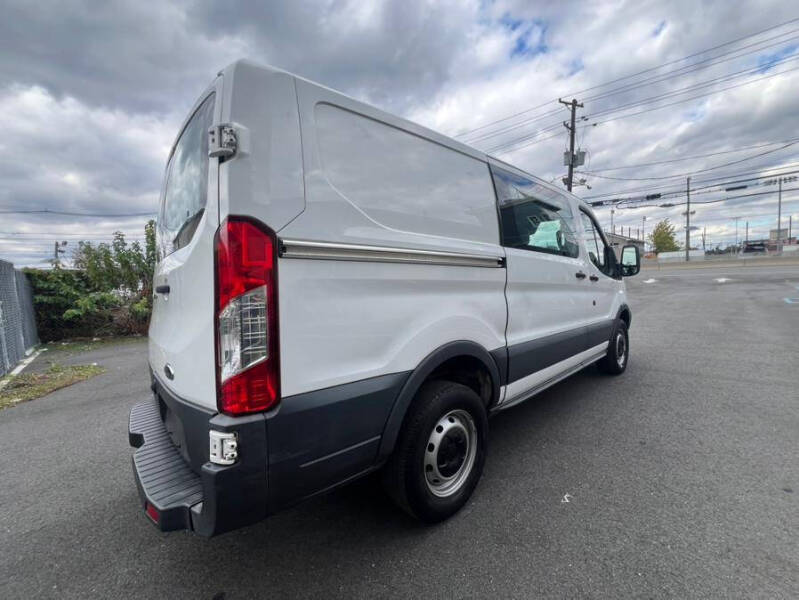 2018 Ford Transit 250