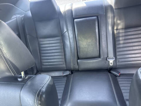 2011 Dodge Challenger SE
