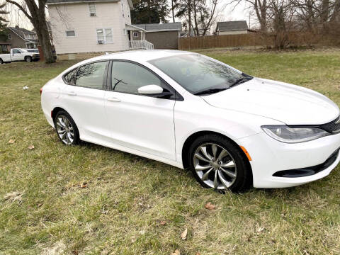 2016 Chrysler 200 S