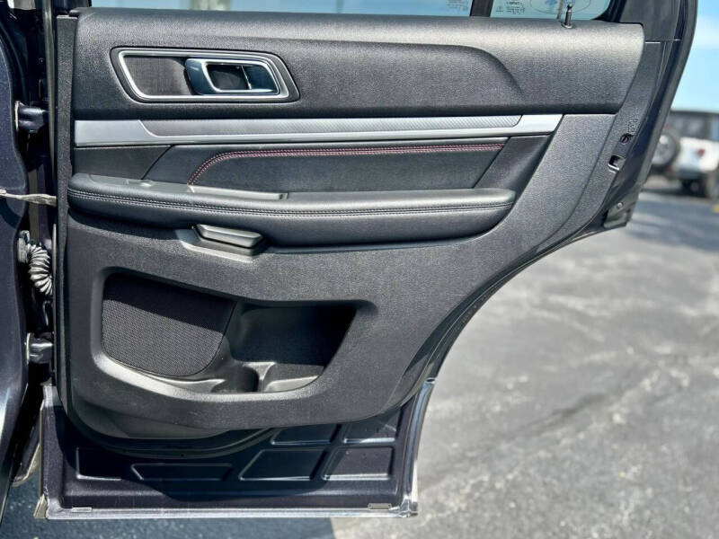 2017 Ford Explorer Sport