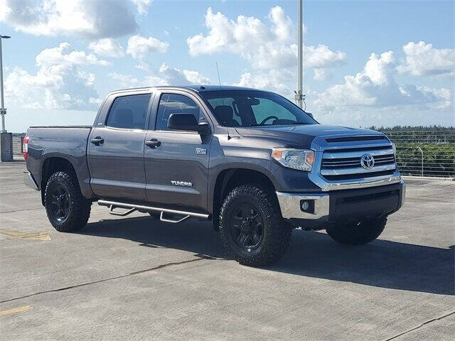 2017 Toyota Tundra SR5