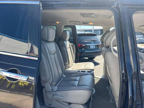 2012 Nissan Quest