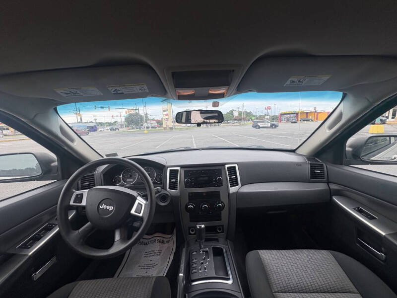 2009 Jeep Grand Cherokee Laredo