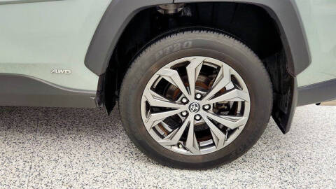 2023 Toyota RAV4 Hybrid XLE Premium