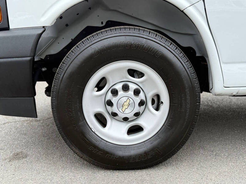 2022 Chevrolet Express 2500