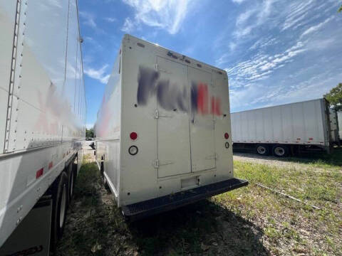 2005 Freightliner MT45 Chassis