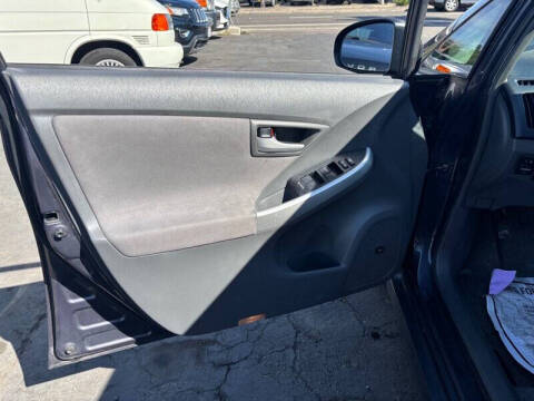 2010 Toyota Prius III