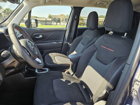 2023 Jeep Renegade Trailhawk