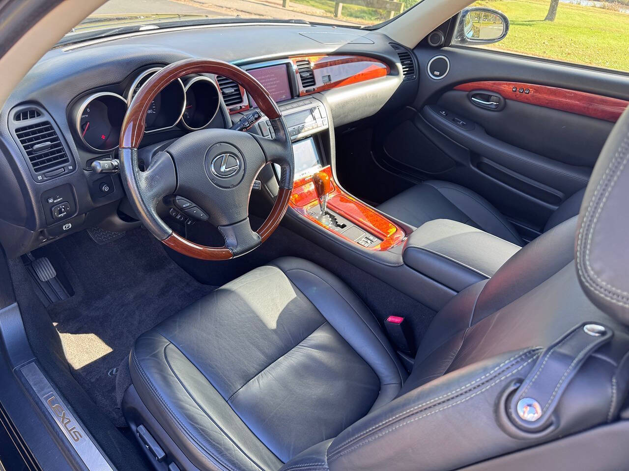 2004 Lexus SC 430 7