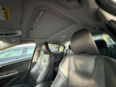 2017 Volvo S60 T5 Inscription Platinum