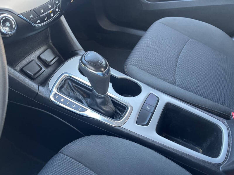 2017 Chevrolet Cruze LS Auto