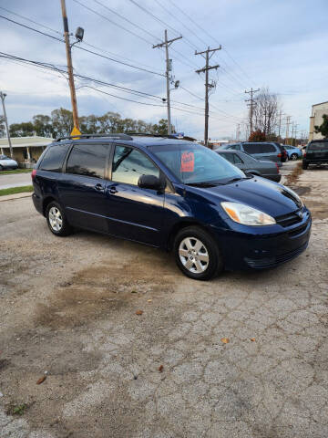 2005 Toyota Sienna for sale at NEW 2 YOU AUTO SALES LLC in Waukesha WI