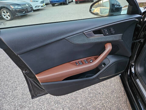 2017 Audi A4 2.0T quattro Premium Plus