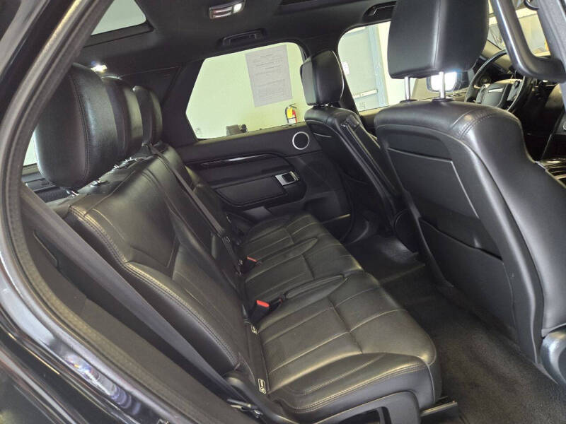 2020 Land Rover Discovery SE