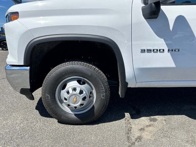 2025 Chevrolet Silverado 3500HD CC Work Truck