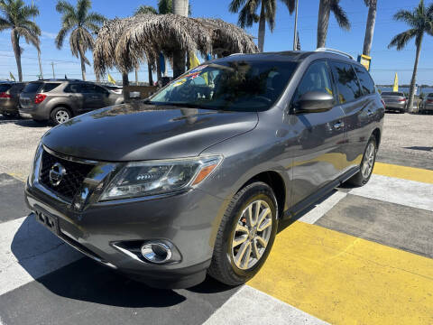 2015 Nissan Pathfinder for sale at D&S Auto Sales, Inc in Melbourne FL
