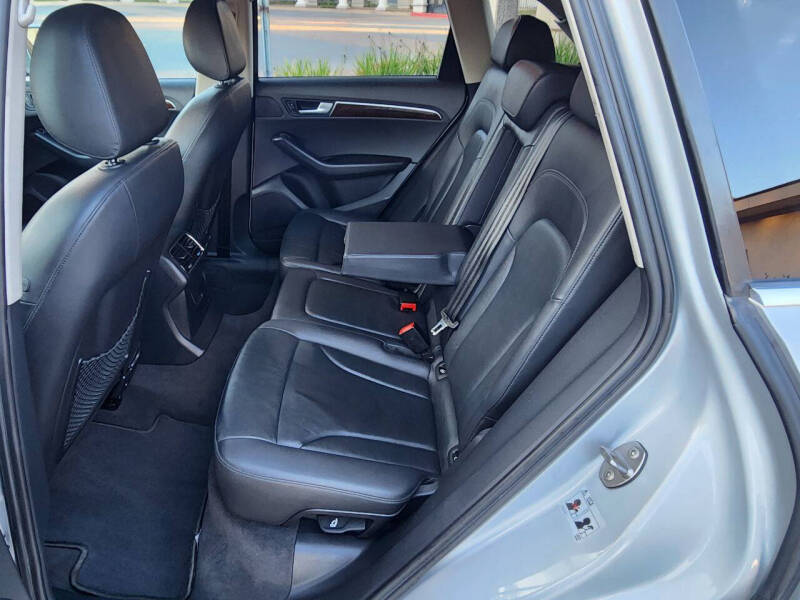 2012 Audi Q5 2.0T quattro Premium Plus