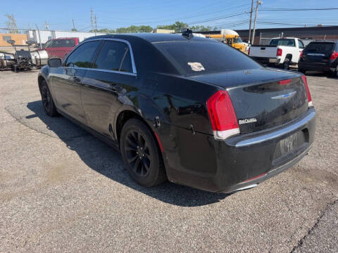 2018 Chrysler 300 Touring