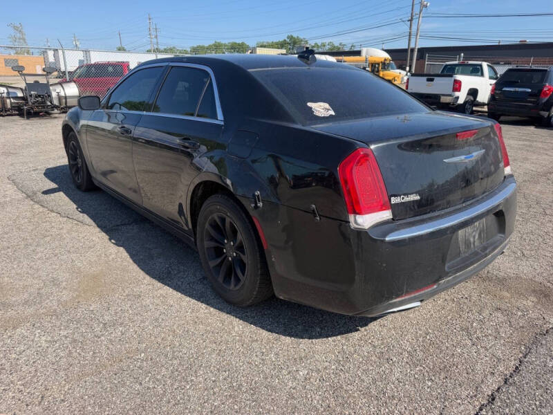 2018 Chrysler 300 Touring
