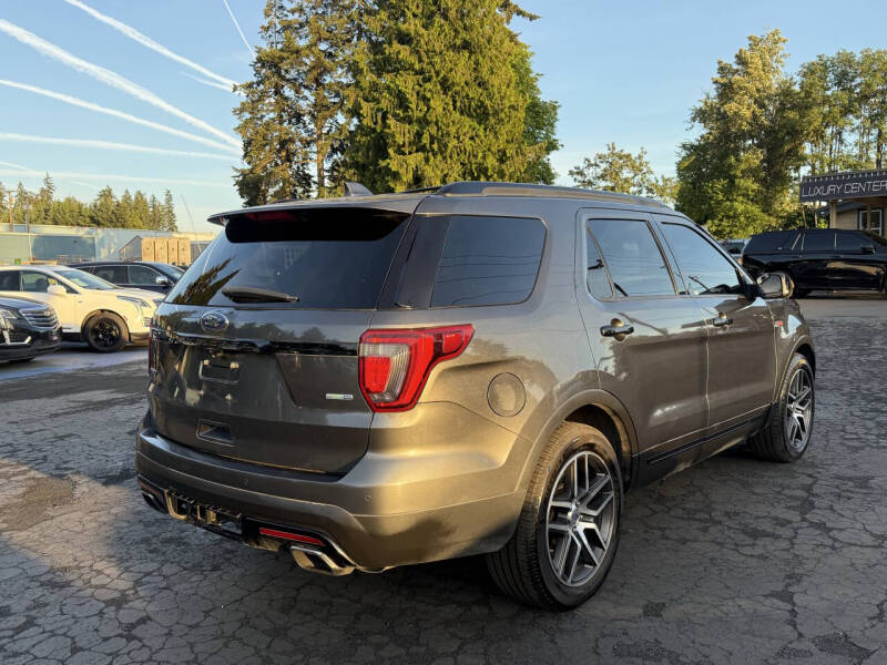2016 Ford Explorer Sport
