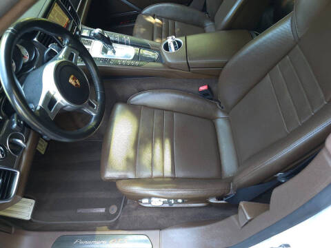 2016 Porsche Panamera GTS