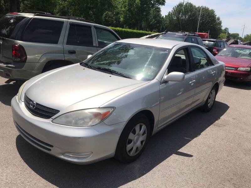 2004 Toyota Camry for sale at Sartins Auto Sales in Dyersburg TN