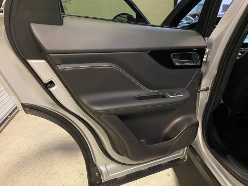 2019 Jaguar F-PACE S