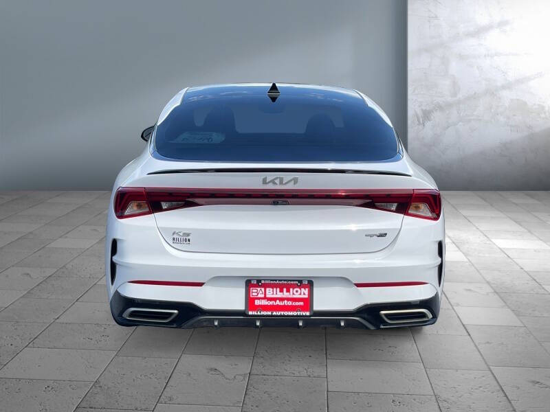 2022 Kia K5
