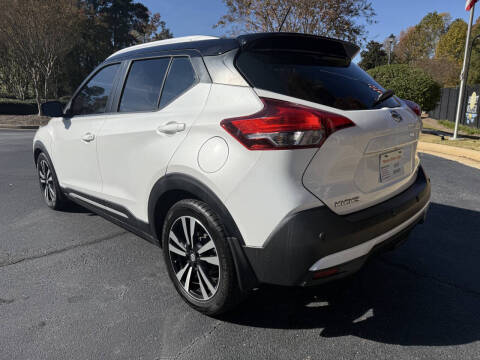 2020 Nissan Kicks SR