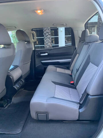 2014 Toyota Tundra SR5